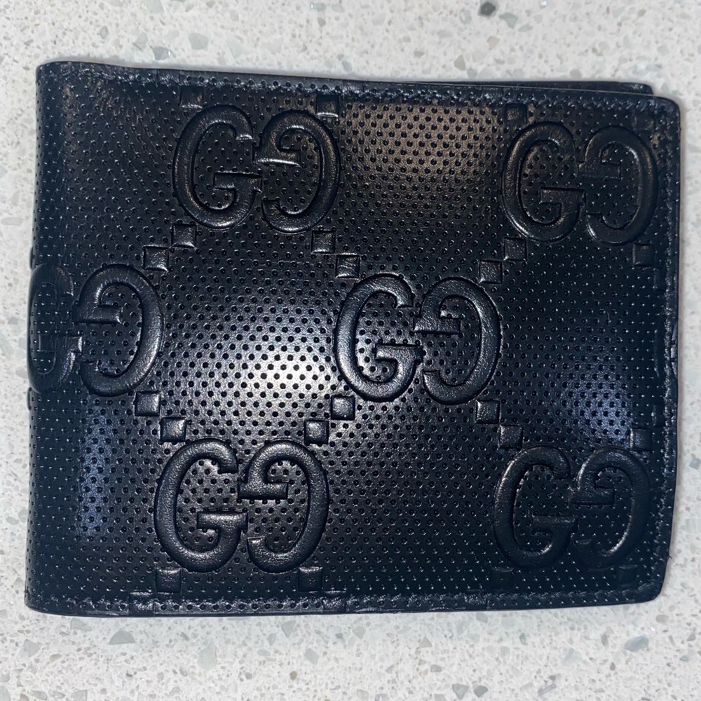 Gucci logo signature wallet